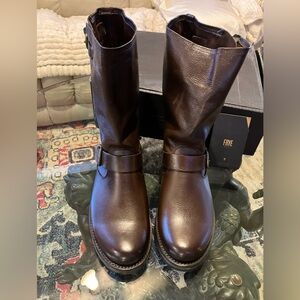 NEW Frye Veronica Short Boots for Women Made from Full-Grain Leather SZ 9.5